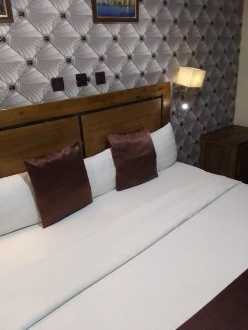 Blue Moon Hotels Victoria Island Lagos Dış mekan fotoğraf