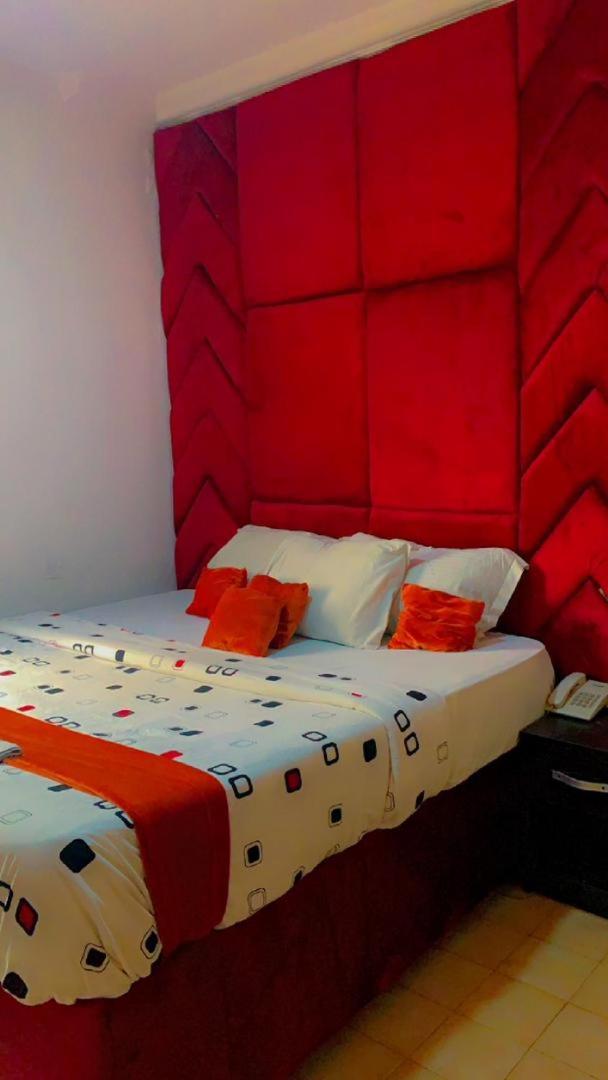 Blue Moon Hotels Victoria Island Lagos Dış mekan fotoğraf